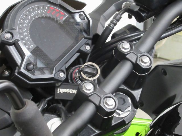 kawasaki - z400-performance