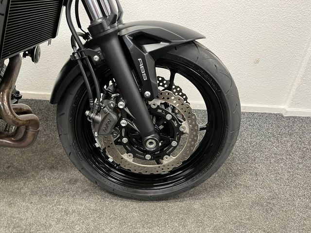 kawasaki - z650