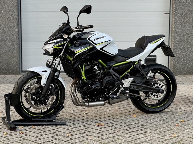 kawasaki - z650-abs