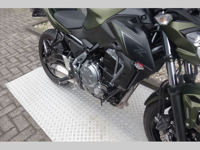 kawasaki - z650-abs