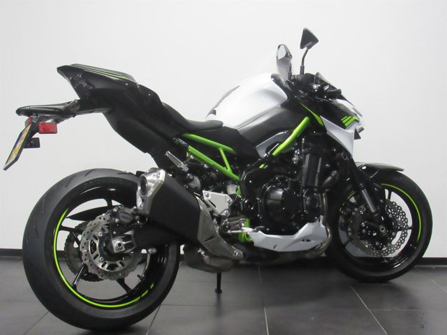 kawasaki - z900