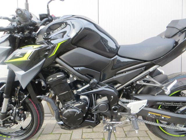 kawasaki - z900