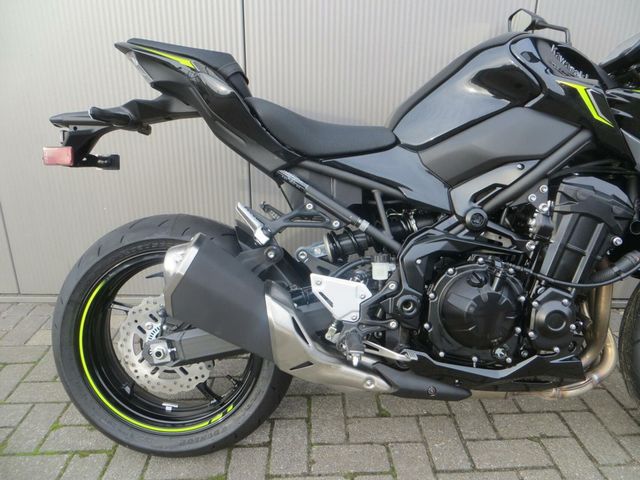 kawasaki - z900