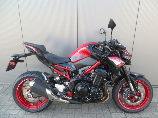 kawasaki - z900