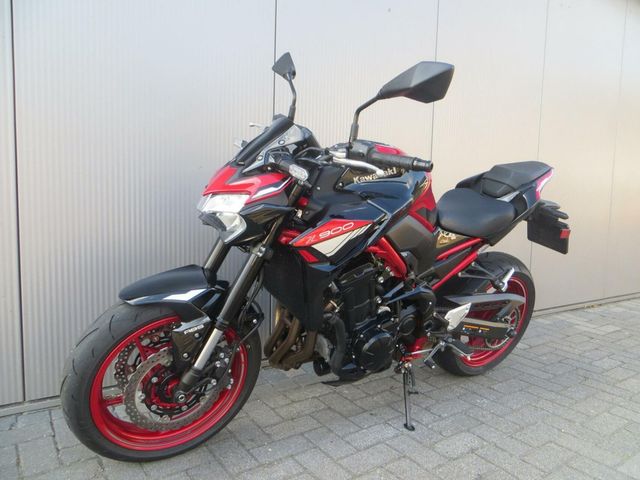 kawasaki - z900