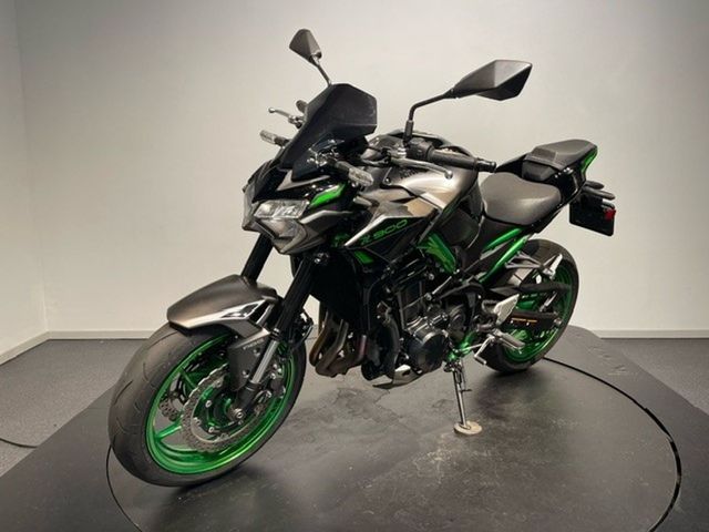 kawasaki - z900