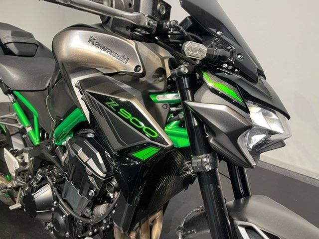 kawasaki - z900