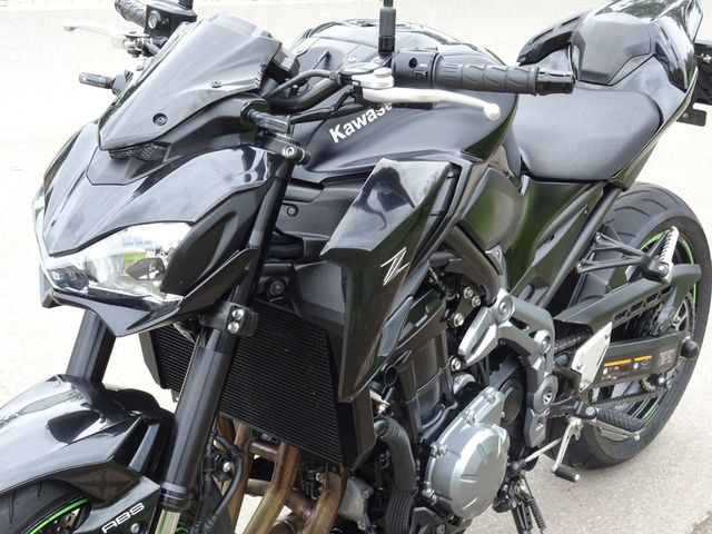 kawasaki - z900