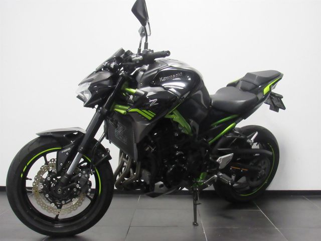 kawasaki - z900