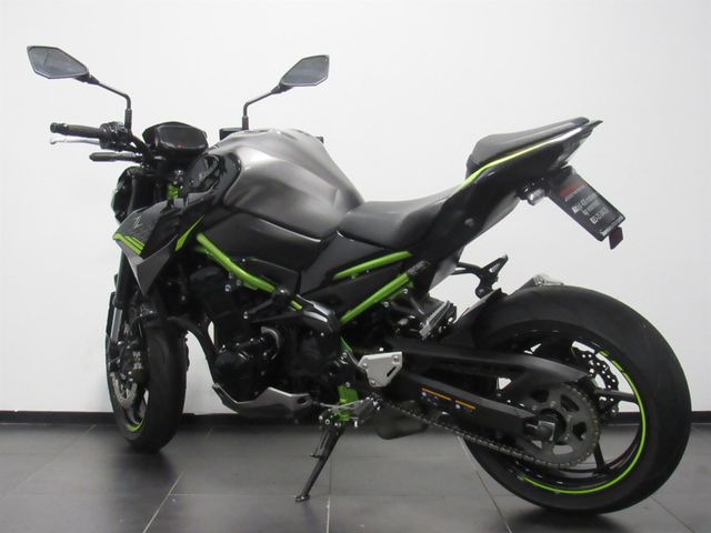 kawasaki - z900