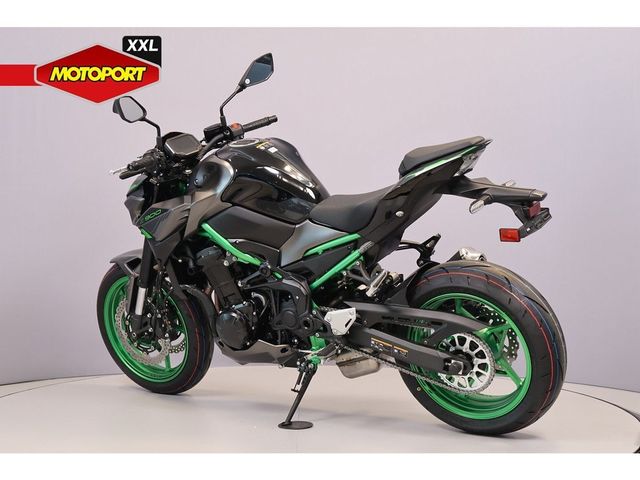 kawasaki - z900