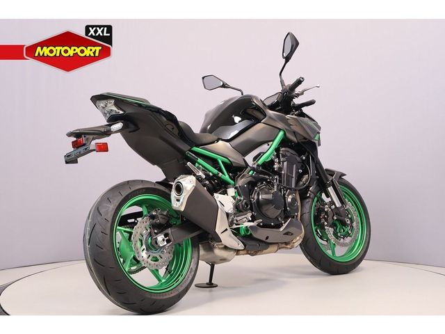 kawasaki - z900