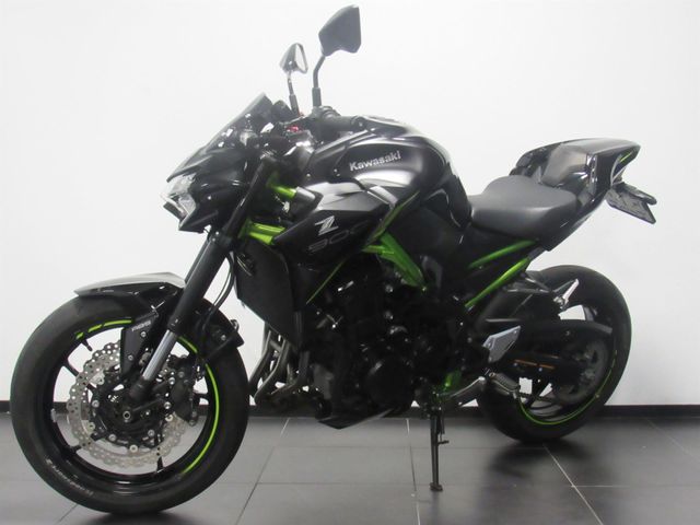 kawasaki - z900