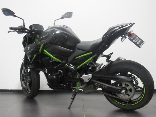 kawasaki - z900