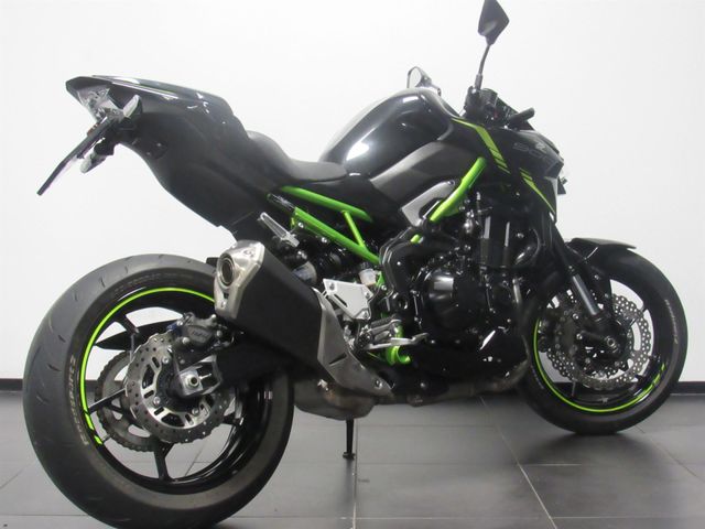 kawasaki - z900