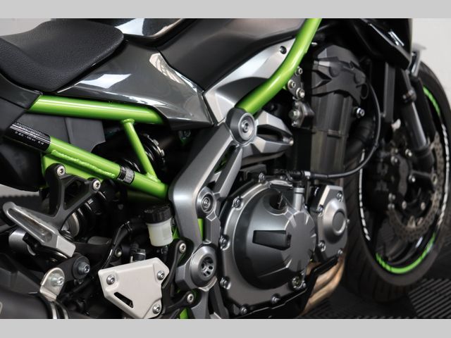 kawasaki - z900