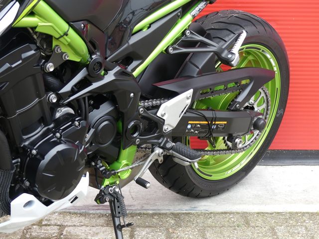 kawasaki - z900