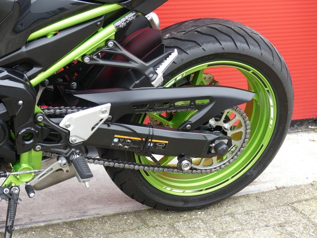 kawasaki - z900