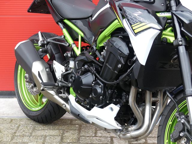 kawasaki - z900