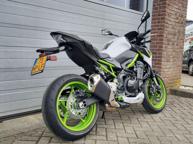 kawasaki - z900