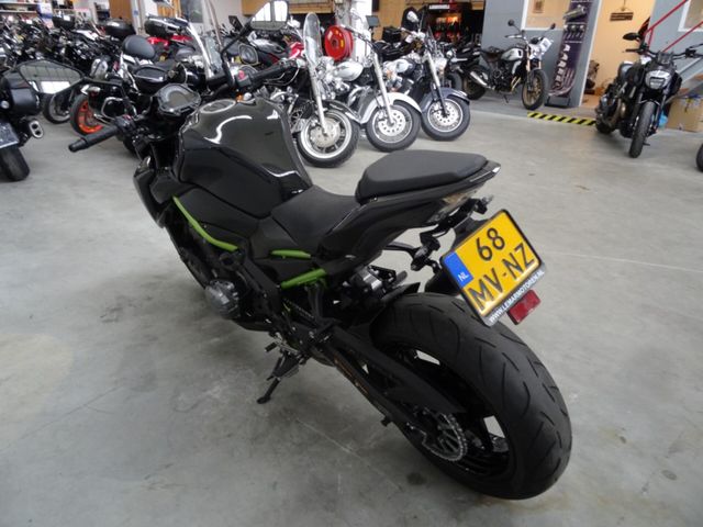 kawasaki - z900