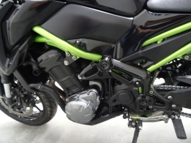 kawasaki - z900