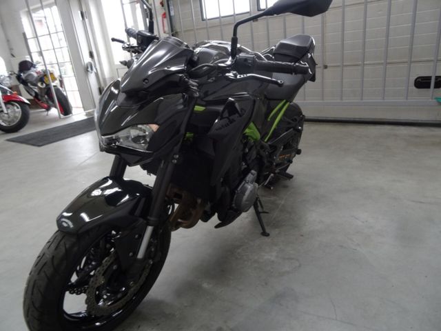 kawasaki - z900