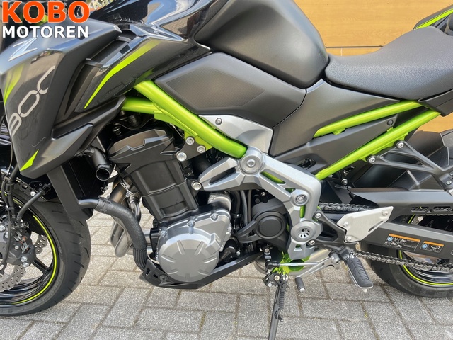 kawasaki - z900