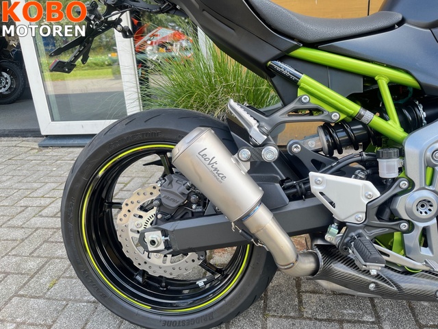 kawasaki - z900