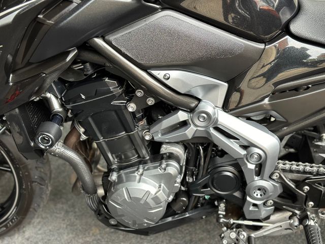 kawasaki - z900