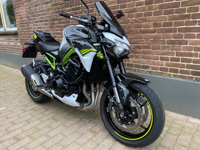 kawasaki - z900