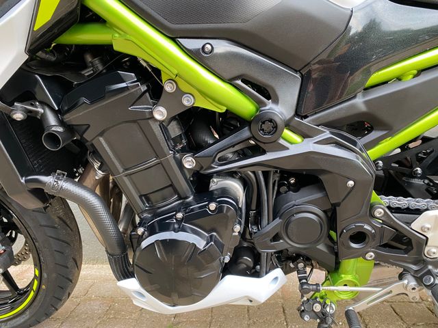 kawasaki - z900