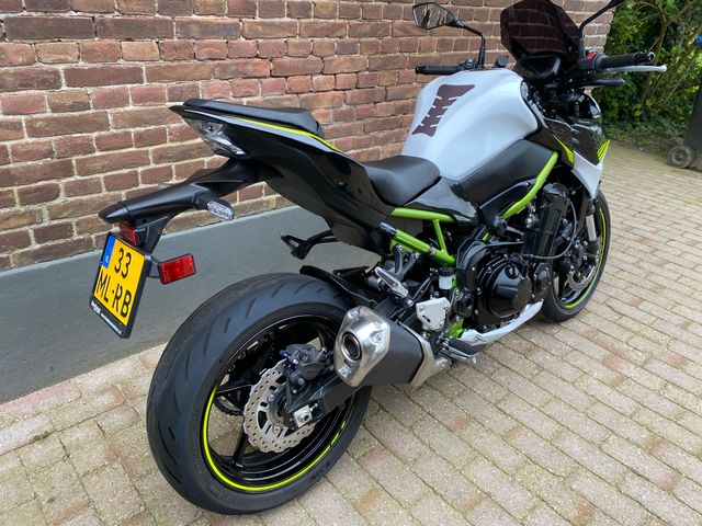 kawasaki - z900