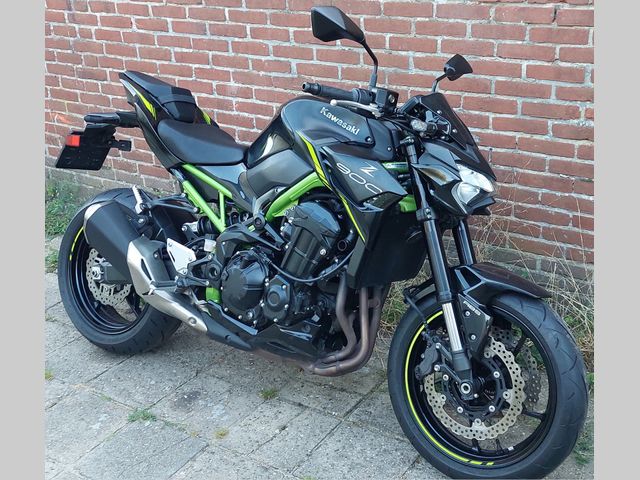 kawasaki - z900