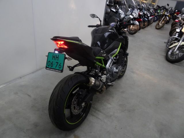 kawasaki - z900