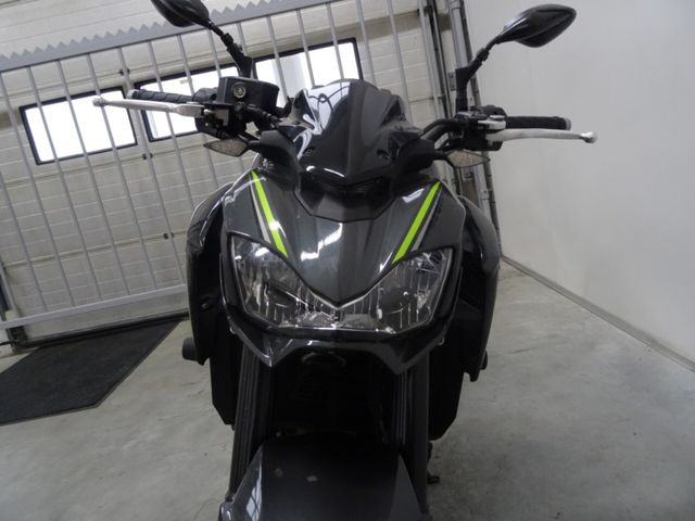 kawasaki - z900