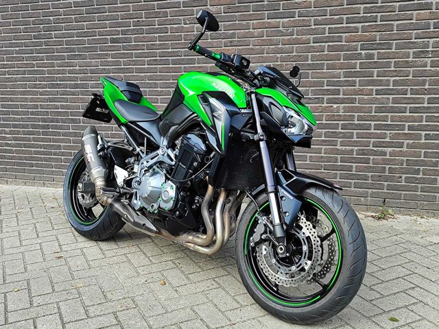 kawasaki - z900