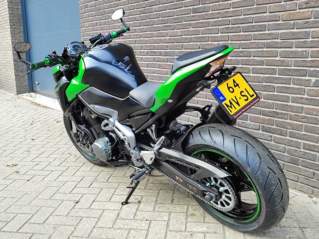 kawasaki - z900