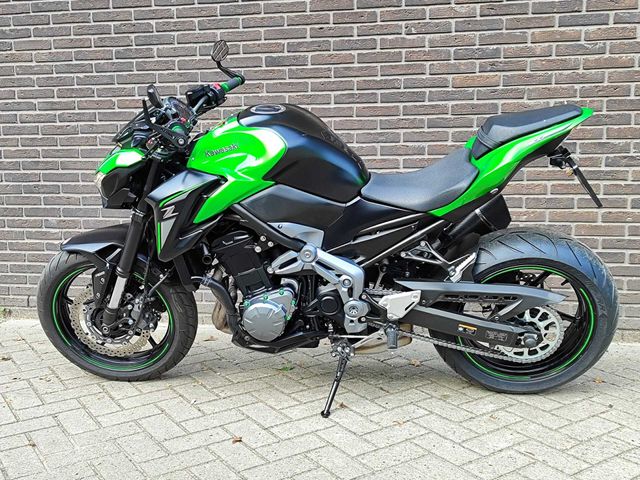 kawasaki - z900