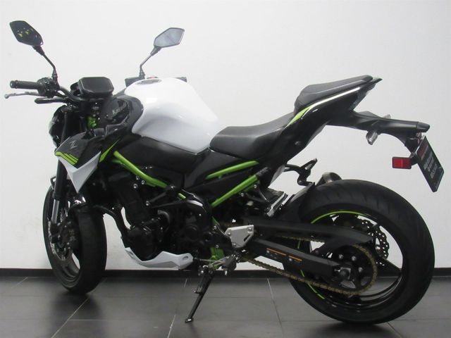 kawasaki - z900