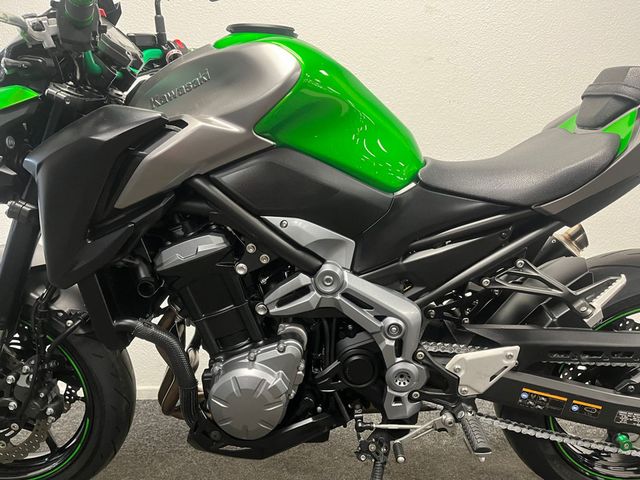 kawasaki - z900