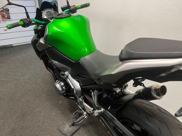 kawasaki - z900