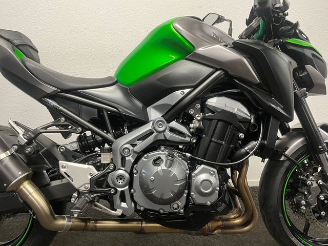 kawasaki - z900