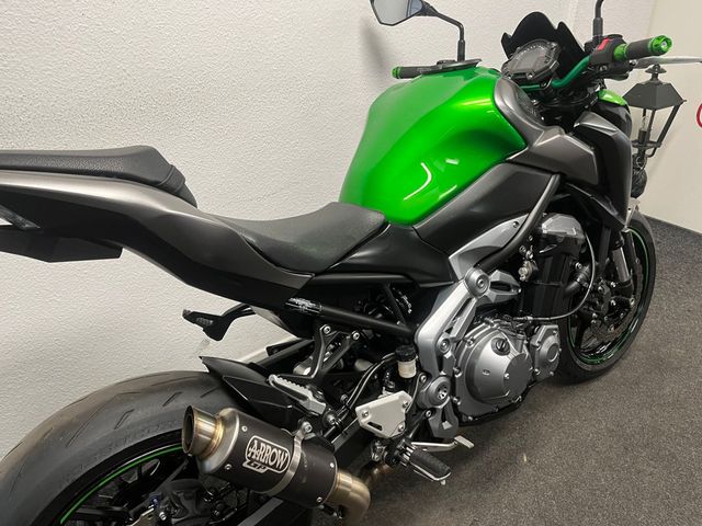 kawasaki - z900