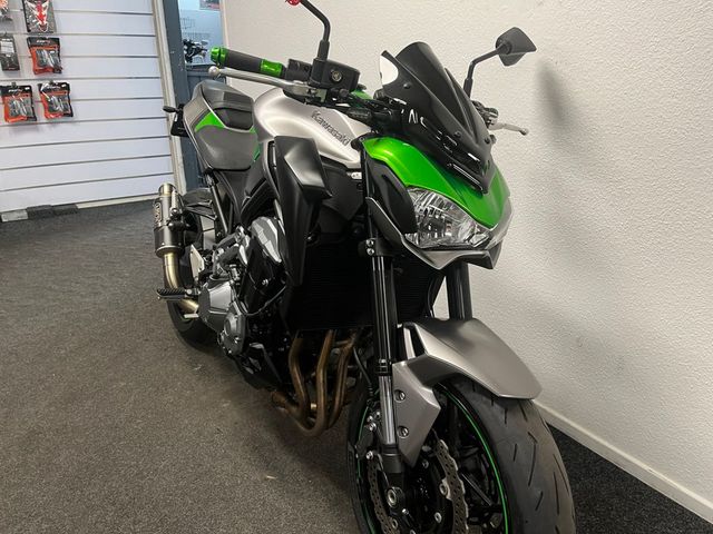 kawasaki - z900