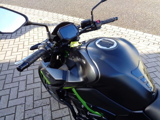 kawasaki - z900