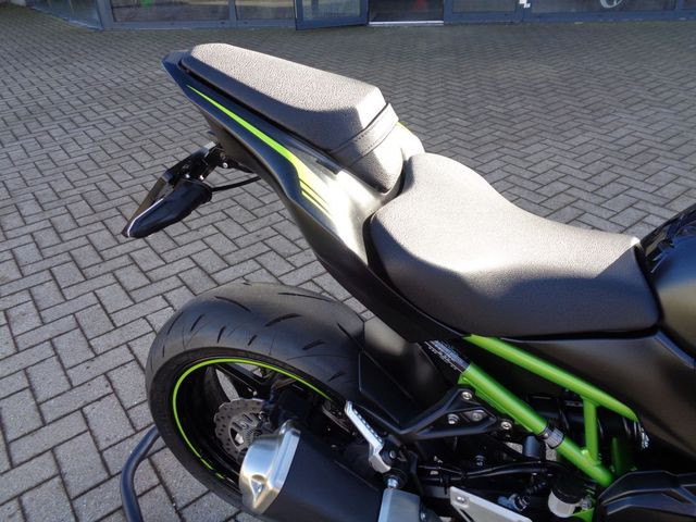 kawasaki - z900