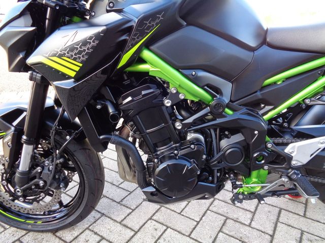 kawasaki - z900