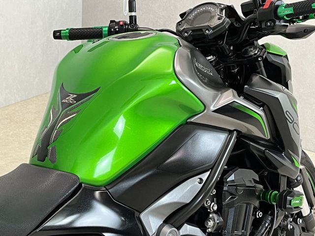 kawasaki - z900