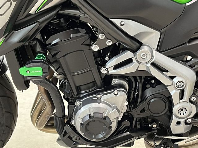 kawasaki - z900